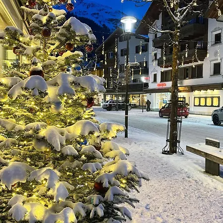 Spacious At Gadaenzweg 1-10 Guests Klosters-Serneus